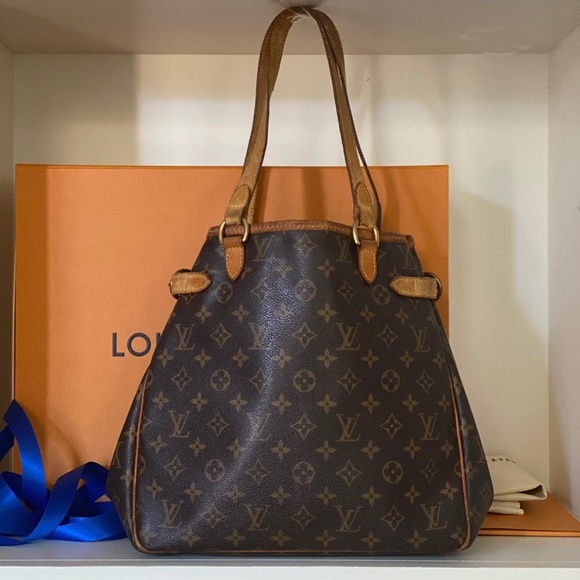 Louis Vuitton Batignolles Vertical Large Tote Bag - Picture 7 of 16
